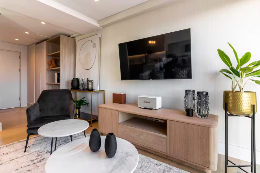 2 Bedroom Property for Sale in Sea Point Western Cape